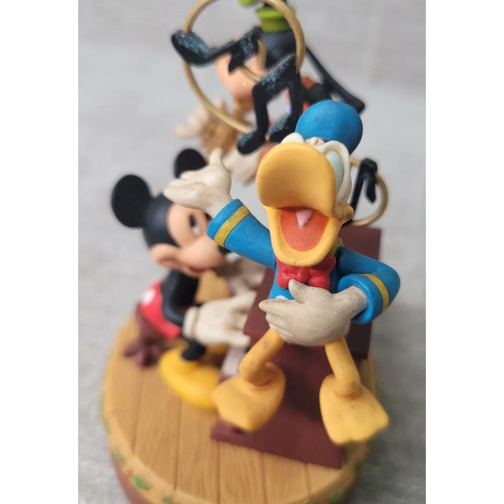 Disney Hallmark 2006 Mickey Goofy Donald Jazz Band Musical Figurine QXD8316